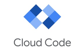 Logo oficial do Cloud Code. A imagem apresenta uma figura geométrica pixelada em diferentes tons de azul, lembrando os símbolos de maior e menor como forma estilizada para a letra “C” (uma alusão ao nome da plataforma, cujas palavras se iniciam com essa letra). Acompanhando a figura, logo abaixo, encontra-se o nome “Cloud Code”.