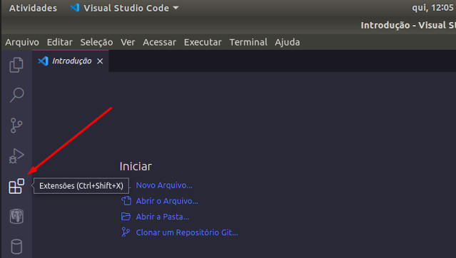 alt text: Na imagem mostra a tela inicial do VS Code destacando o menu lateral esquerdo exibindo o ícone de extensões.