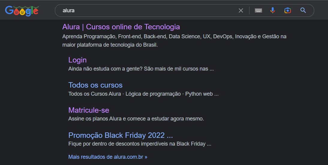A imagem apresenta uma captura de tela da plataforma de buscas do Google. No topo do site há um campo para digitar a pesquisa, e nele está escrito “alura”. Abaixo há o resultado da busca, contendo uma sequência de links de endereços da web, onde alguns estão com um tom na cor roxa e outros com um tom azul mais claro. O tom roxo indica que as páginas já foram acessadas em outro momento e o azul mais claro indica que nunca foram acessadas.
