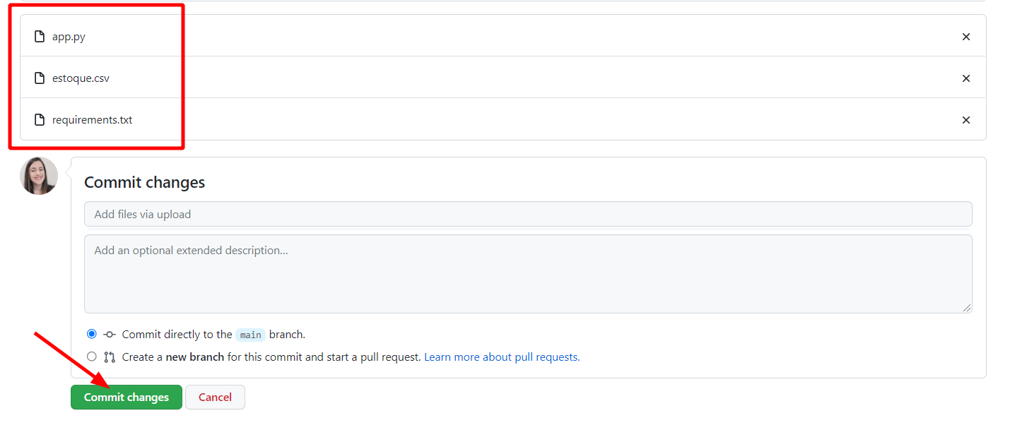 Tela de upload de arquivos no GitHub. Foi realizado o upload dos arquivos app.py, estoque.csv e requirements.txt. A opção Commit changes está destacada por uma seta vermelha.